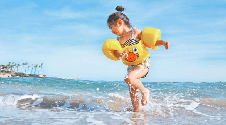 Cuidados de Odontopediatría durante el Verano: Mantén la Sonrisa de tus Hijos Saludable y Radiante