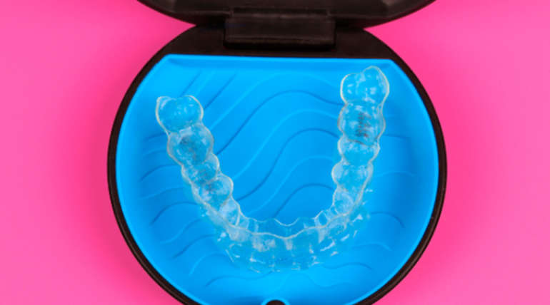 Cuidados básicos de tus alineadores Invisalign