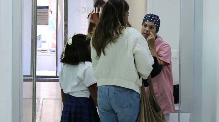 ¿Cómo afectan las pantallas al desarrollo dental infantil?